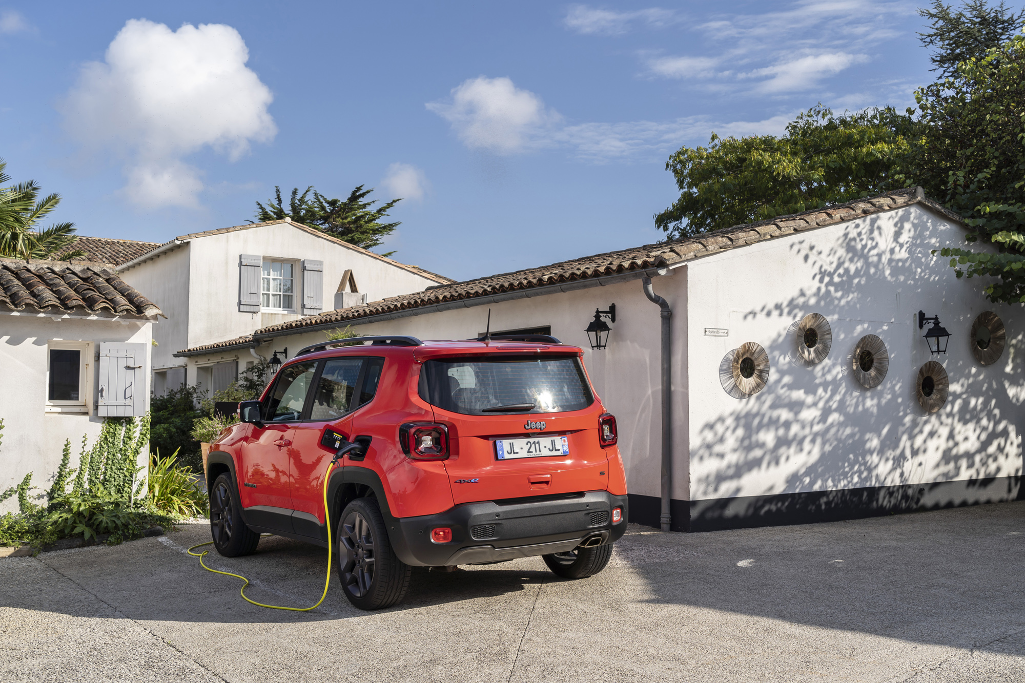 Jeep Renegade s'électrise