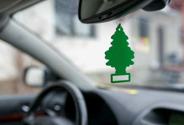 Accessoire de voiture : le sapin désodorisant